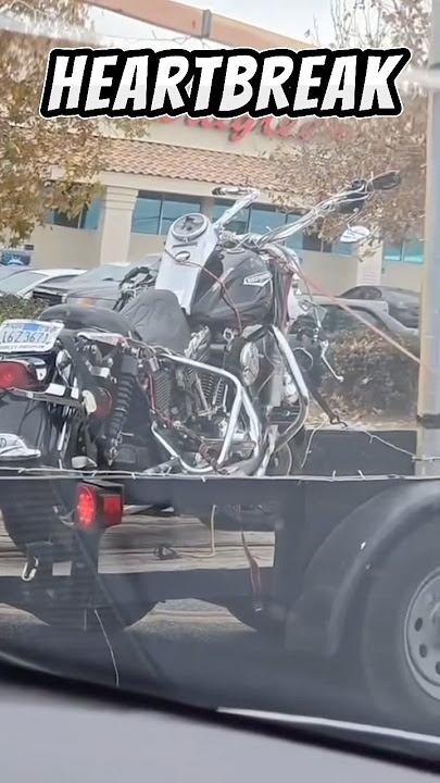 Every Biker's Worst Nightmare. Stay Safe Brothers 🎥 @harley.high.society  #HarleyDavidson #RideSafe