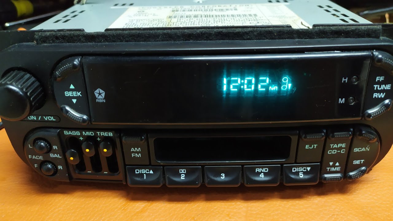 Estereo radio AM FM Cassette Chrysler Voyager Cirrus