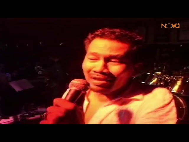 Pada Syurga Diwajahmu - Lefthanded Live & Unplugged at Planet Hollywood '06 class=