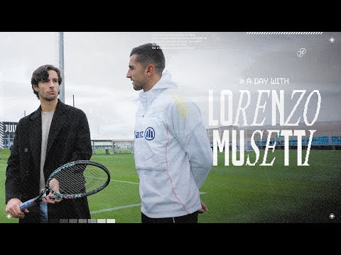 A day with LORENZO MUSETTI at Juventus Training Center! 🎾