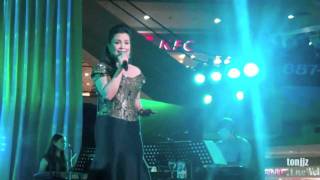 Watch Lea Salonga Sunlight video