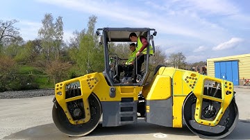 Autonomous steering of a compaction roller
