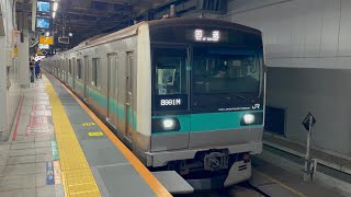 【E233系18編成  TK入場回送（指定保全）】E233系2000番台ﾏﾄ18編成が回送電車として新宿駅1番線に到着停車〜警笛を鳴らして発車するフルシーン（回8991M）2025.9.4