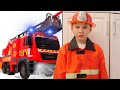 Дети играют в Профессии в Детском центре с Новой Пожарной машиной Dickie Toys