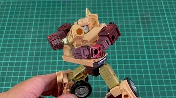 Transformers Legacy : Evolution Detritus (Robot mode to Alt mode)