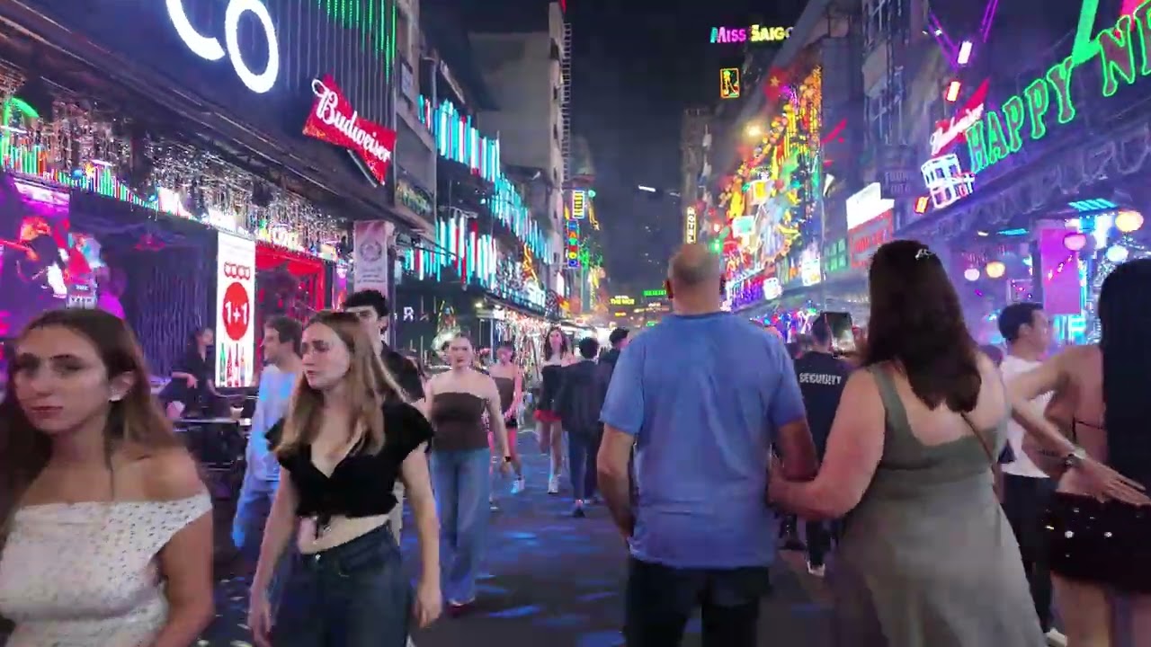 Bùi Viện at Night and Never the Same (Saigon): Happy Environment (29th-December-2025)