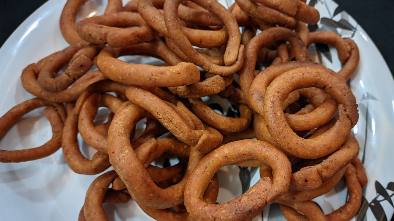 ಗರಿಗರಿಯಾದ ಕೋಡುಬಳೆ ಮಾಡುವ ವಿಧಾನ ( ಮೈದಾ ಇಲ್ಲದೆ ) | crispy kodubale snack ( no maida recipe )