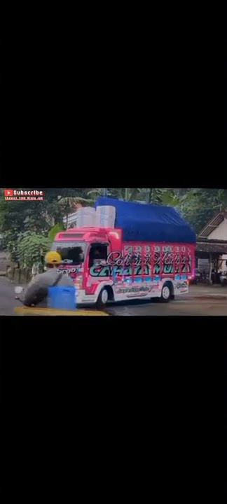 Story'WA Truck Margo Joyo😍, Armada baru🤙🏻... #truckolengid #truckmodifikasi #margojoyo #truckmbois