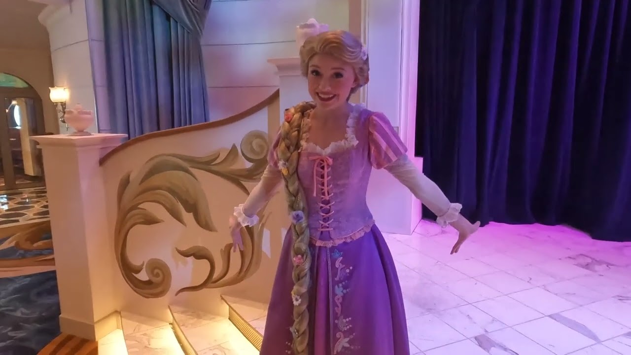 Sea Day auf der Disney Wish mit Royal Gathering und dem Enchante Brunch