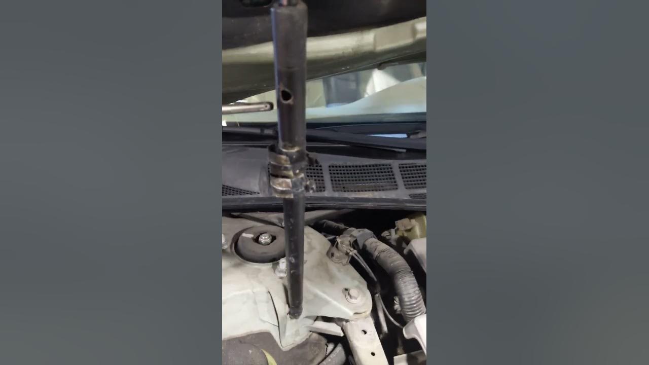 Trick for making your car hood stay up "Bad hood shocks" YouTube