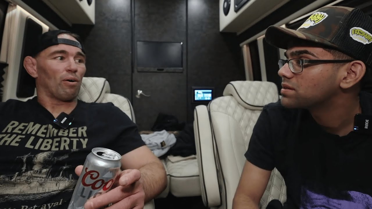 Джейк Шилдс предлагает бросить вызов 10 трансгендерным мужчинам, пожертвовав 1 миллион долларов.