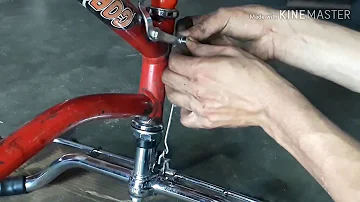 Como colocar o freio traseiro da Monark?