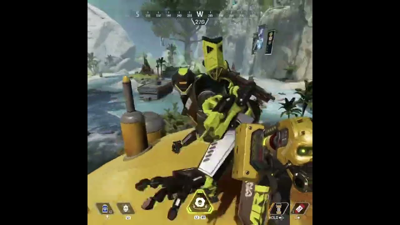 Pathfinder his boxing gloves! 🥊😂 apex YouTube