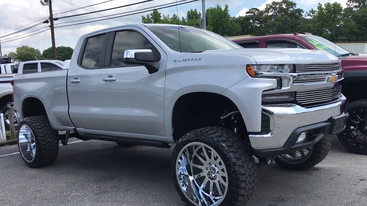 2019 Chevrolet Silverado 1500 Crew/Double Cab LT Lifted 4x4 Pickup