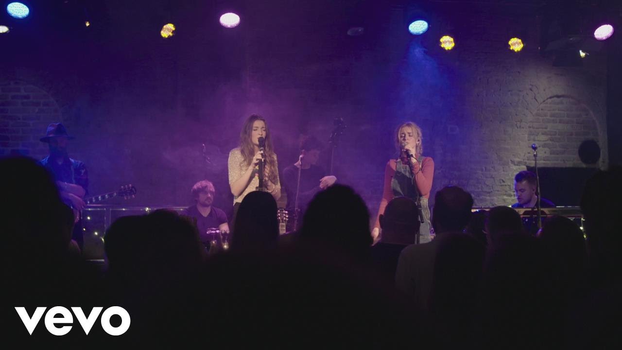 Ward Thomas - River (Live)