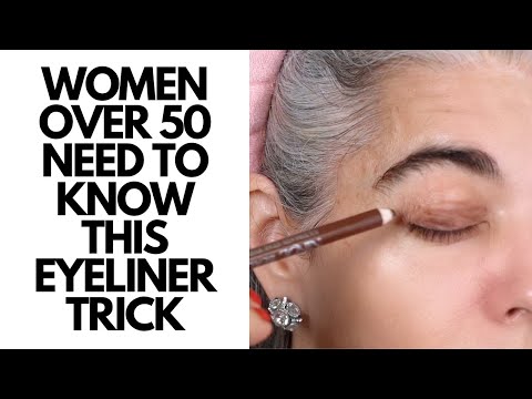 Women Over 50 NEED To Know This Eyeliner Trick 