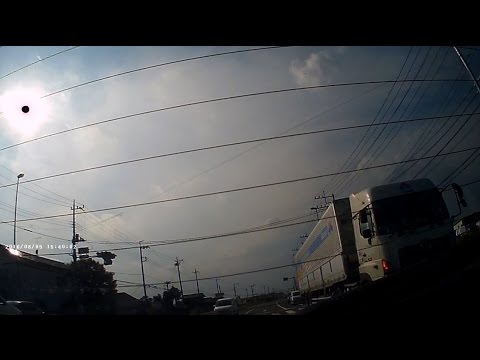 大型セミトレーラートラックを追い抜き 日野自動車グランドプロフィア Youtube
