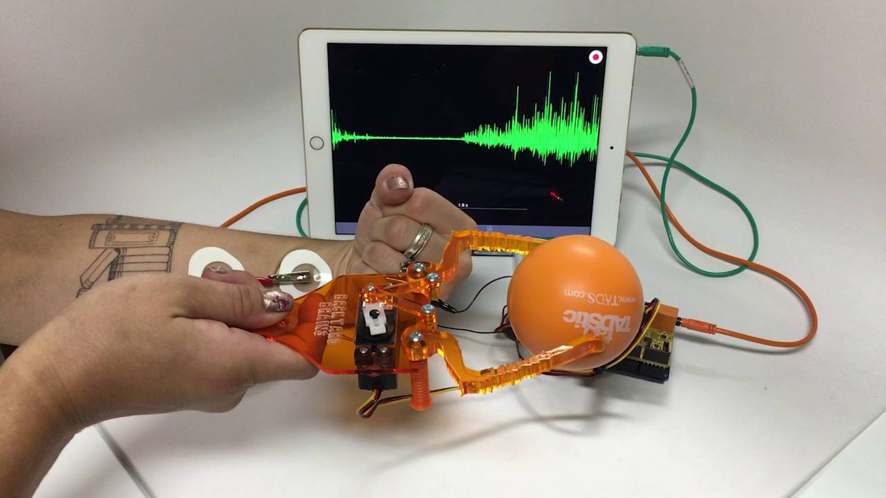 The Claw In Action Youtube