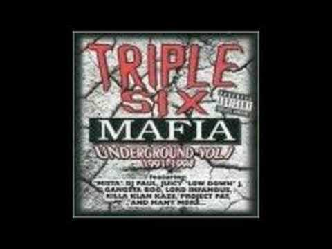 Three 6 Mafia (+) Walk Up To Your House