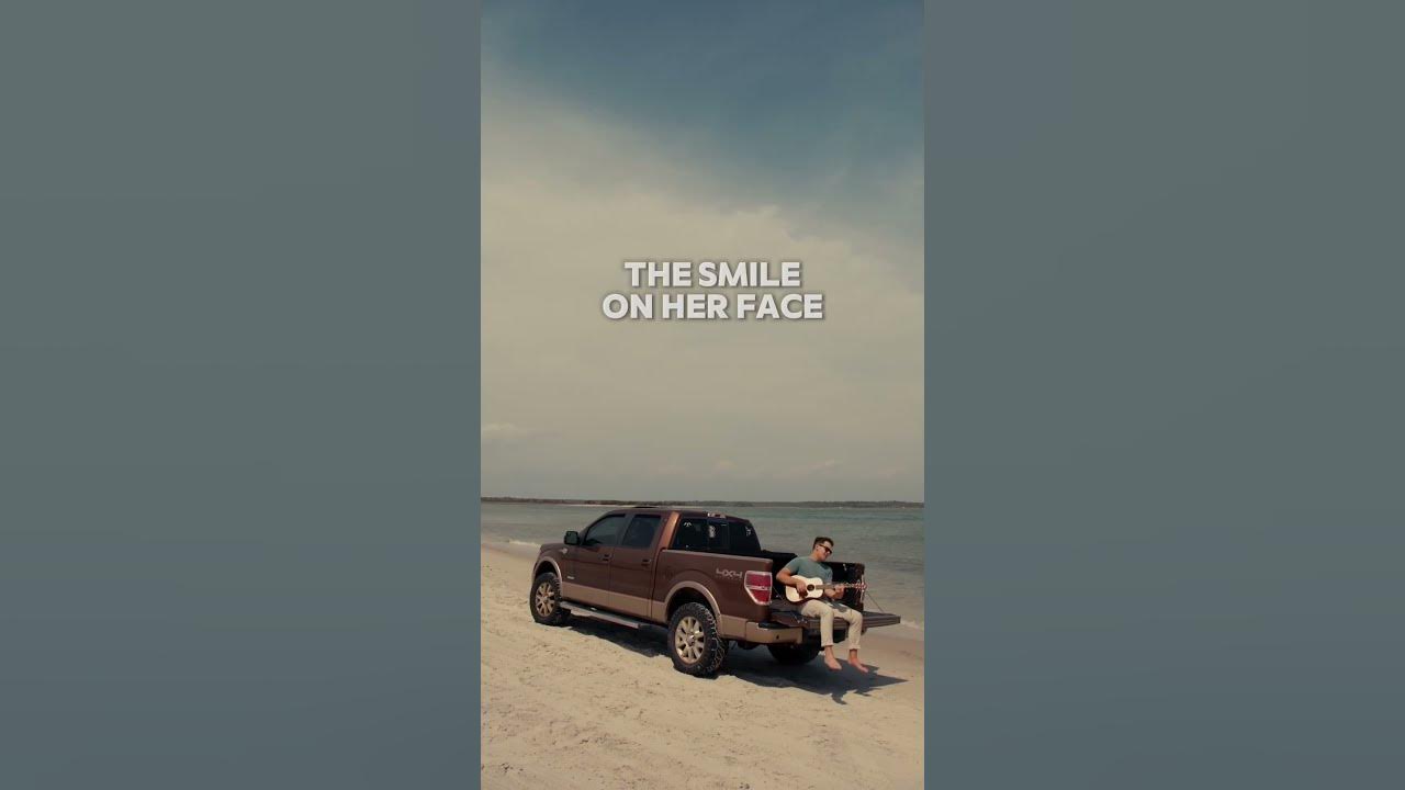 Bottle rockets in the sky 🎆 bare feet in the sand 🏝️ #newmusic #countrymusic
