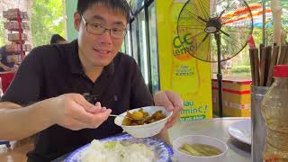 New Yorker Eats Incredible Vietnamese Meal from Saigon Zoo