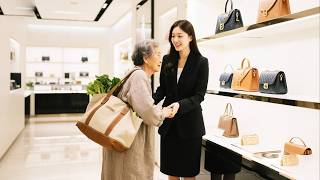 Download Lagu 賣菜老奶奶進奢侈品店被經理嘲像乞丐,只有灰姑娘願意接待她,殊不知她是豪門首富,灰姑娘直接升職!#短劇 #短劇全集 #短劇推薦 #drama #逆襲 #愛情 MP3 Download Lagu 賣菜老奶奶進奢侈品店被經理嘲像乞丐,只有灰姑娘願意接待她,殊不知她是豪門首富,灰姑娘直接升職!#短劇 #短劇全集 #短劇推薦 #drama #逆襲 #愛情 MP3