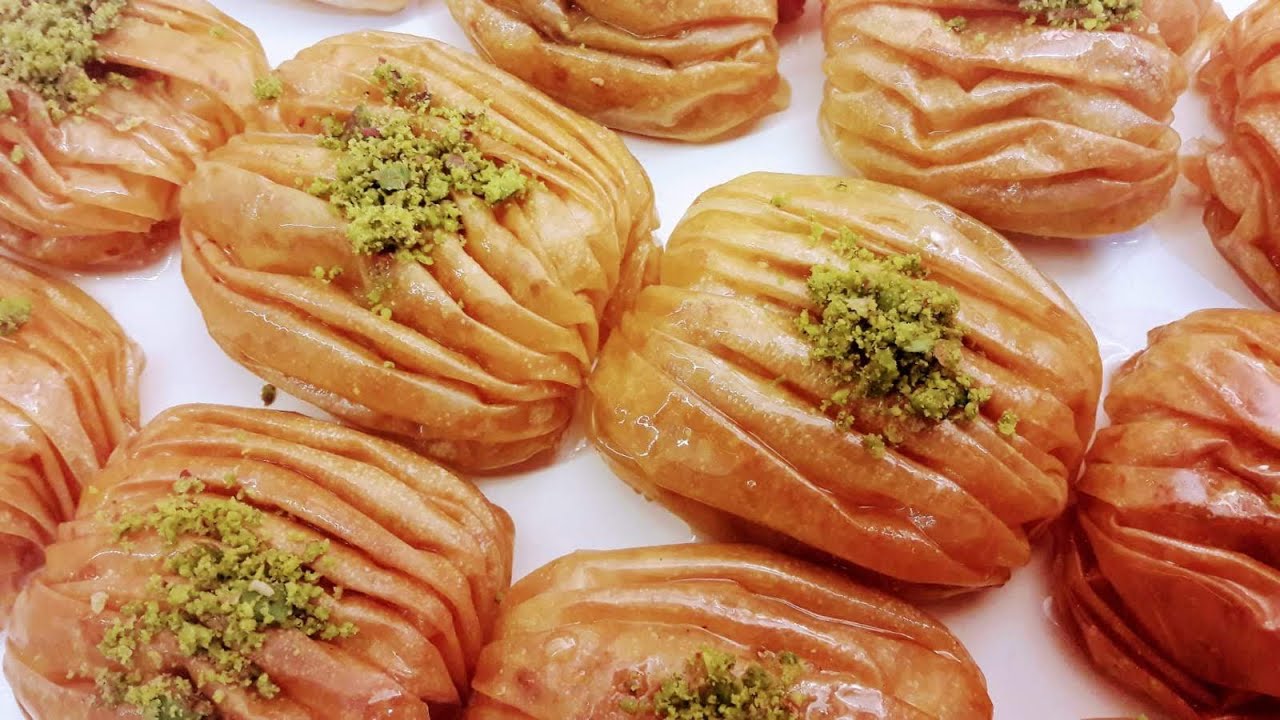Baklavalık yufkadan GAZETE BAKLAVASI Tarifi/ Şerbetli Tatlı Tarifi