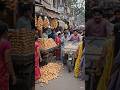 ek aadmi car me aata h or pure market ke samose bhar ke le jata h 🤯🤤#viralvideo