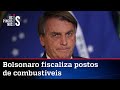 Bolsonaro vai a postos de combustíveis em SP, recebe apoio e é chamado de "mito"