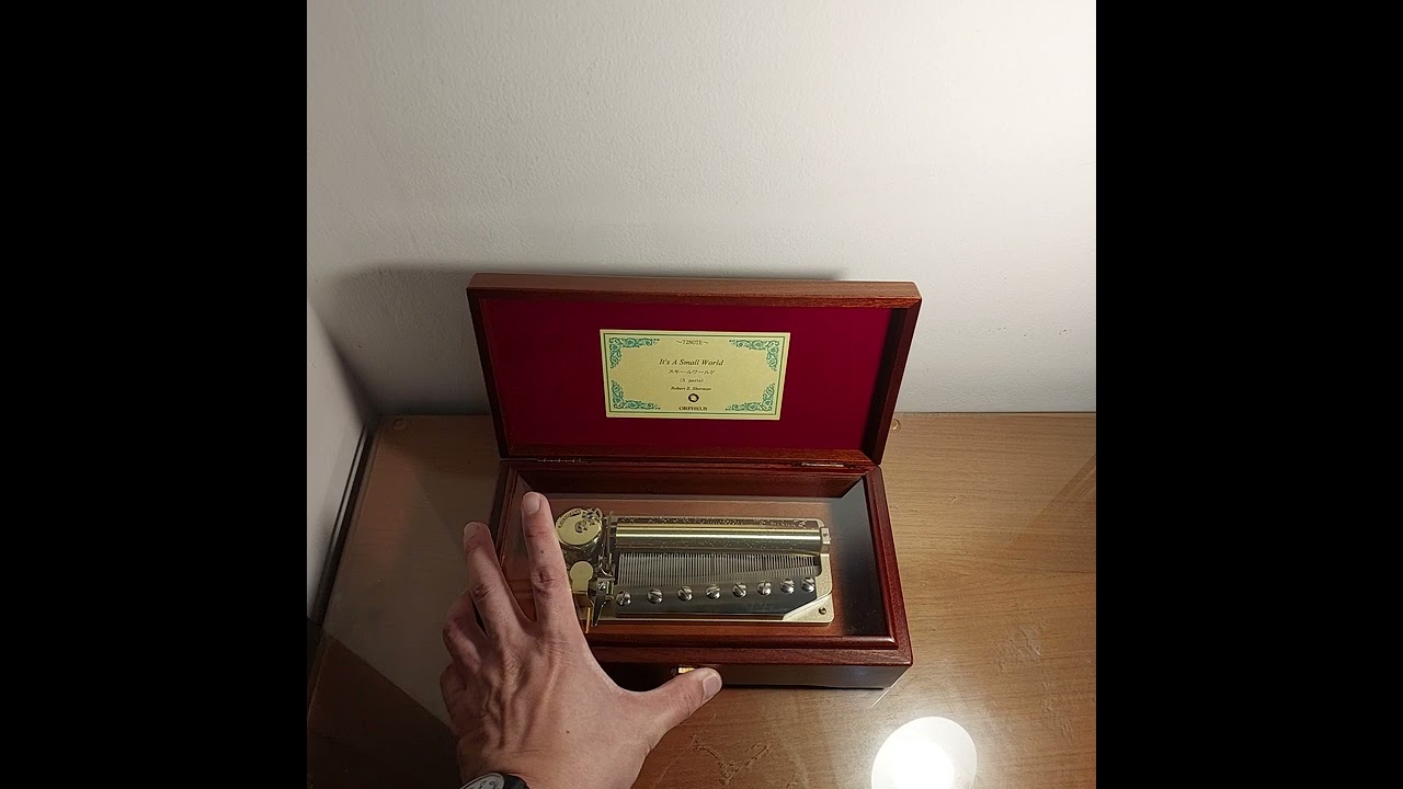 Sankyo 72 Notes Orpheus - Its a Small World - Mahogany Music Box