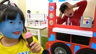 顔の色が!!? アイス屋さんごっこ  フードトラック交換 おゆうぎ こうくんねみちゃん