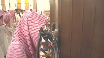 74 الشيخ محمد اللحيدان في تلاوة باكية تدمع لها العيون { وإنه لذكر لك ولقومك    } ليالي رمضان