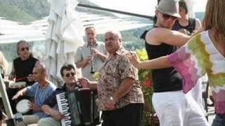 Video thumbnail of "Mostar Sevdah Reunion - Gondže ružo"