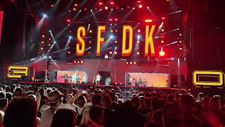 Sfdk  Latidos  Los Funkcionarios con Andreas Lutz  Phantom En Directo