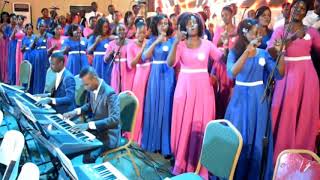 Video thumbnail of "Chorale La Voix de l'Espérance Eglises des Adventistes du Togo"