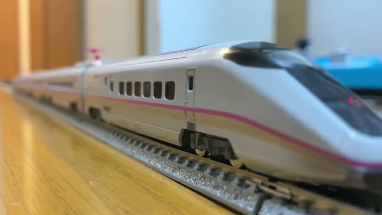Nゲージ】KATO E3系 ｢こまち｣ 走行動画！ - YouTube