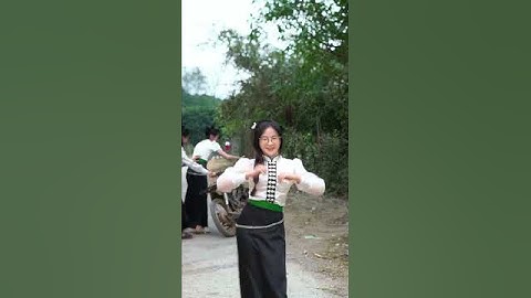 Một điệu nhảy tuyệt vời của chị gái thường lệ của bạn. 🥰🥰😘　ベトナム 少女ダンス