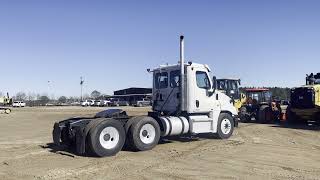 2011 2011 Freighliner Cascadia Day Cab Road Tractor For Sale