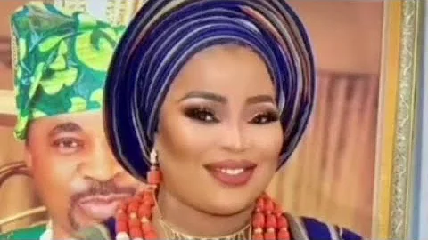 watch arrival of Mc Oluomo Wife Alhaja Modinat Adunni Akinsanya for surprise birthday party