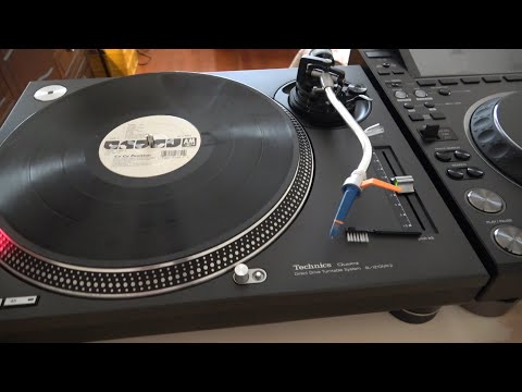 Technics SL-1210MK2 vs