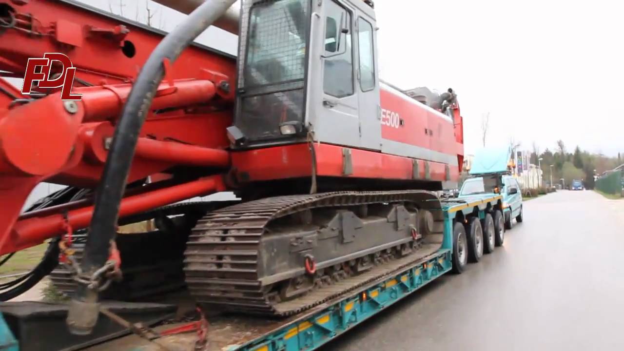 Schwertransport Penzenstadler mit Drehbohrgerät nach Traunre