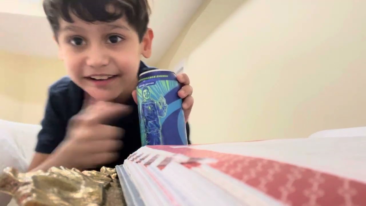 Trying faze rug GFUEL (limited edition)￼
