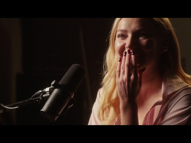 Astrid S - Hurts So Good (Acoustic) class=