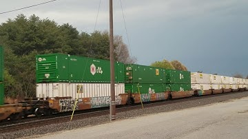 NS 213 Intermodal Greenville, SC w/2 UP leaders