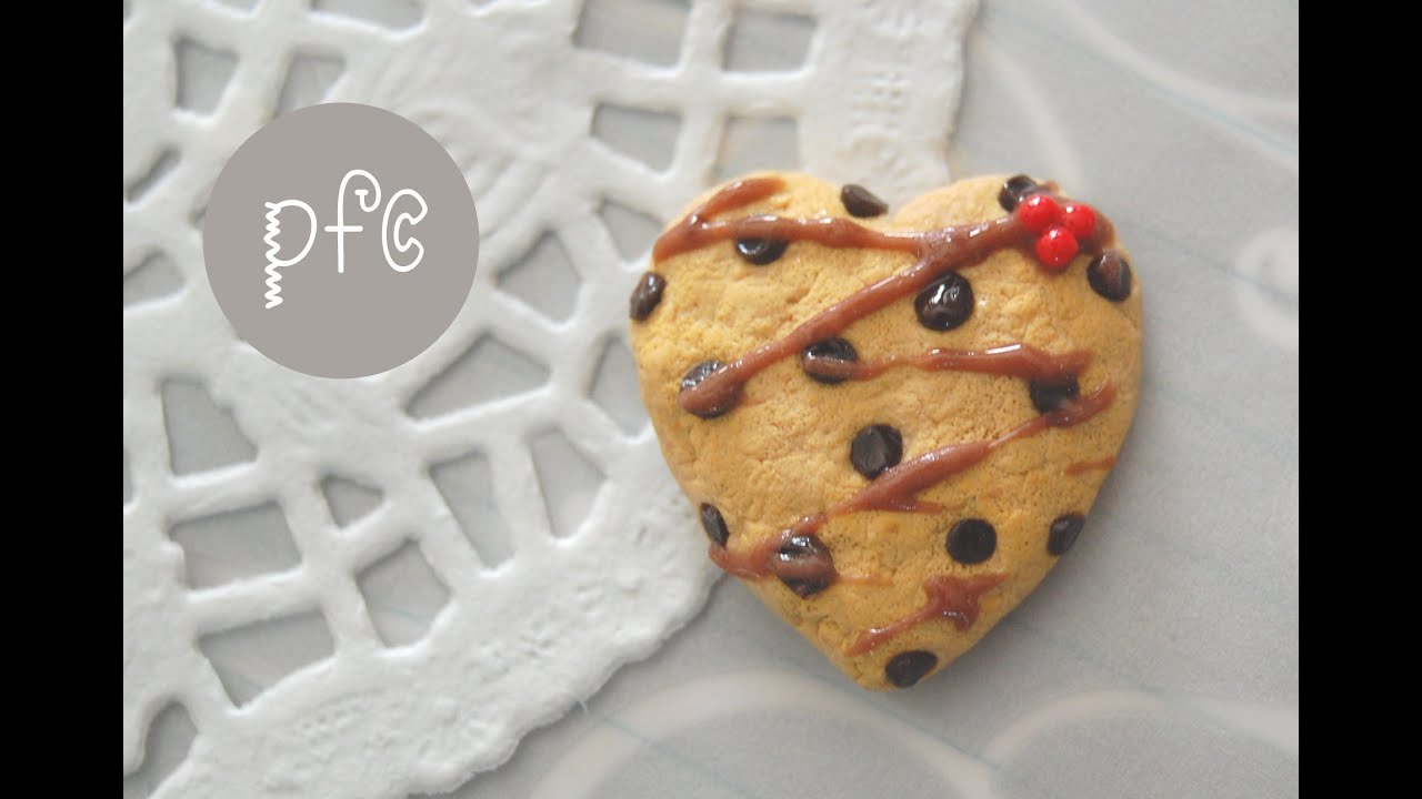 DIY Heart Shaped Chocolate Chip Cookie Polymer Clay Magnet Tutorial diy-heart-shaped-chocolate-chip-cookie-polymer-clay-magnet-tutorial