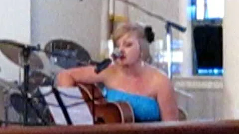 Carrie singing "When I Say I Do"