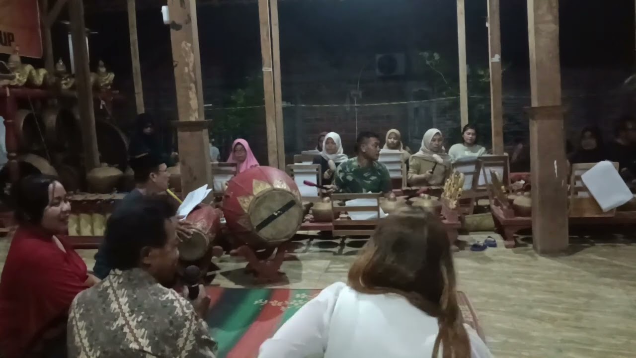 Tresno lan Loro.suarane mas NYAMUT di rawuhi dulur KALIMANTAN TIMUR Soyo gayeng...