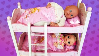 A bunk bed for Baby Alive doll &amp; baby Annabell doll. Baby dolls &amp; toys in the bedroom.