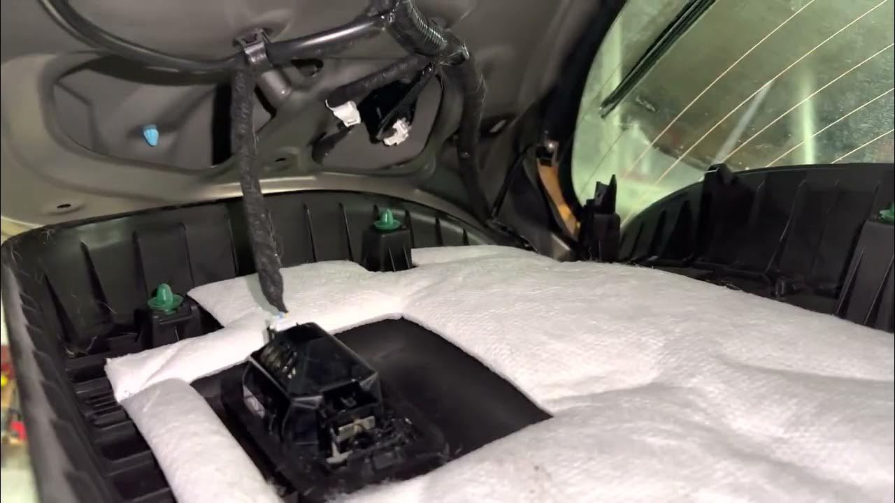 2017 Mazda CX5: Replacing the rear liftgate latch - YouTube