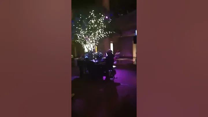 Ellen Dance Dare at a Piano Bar!